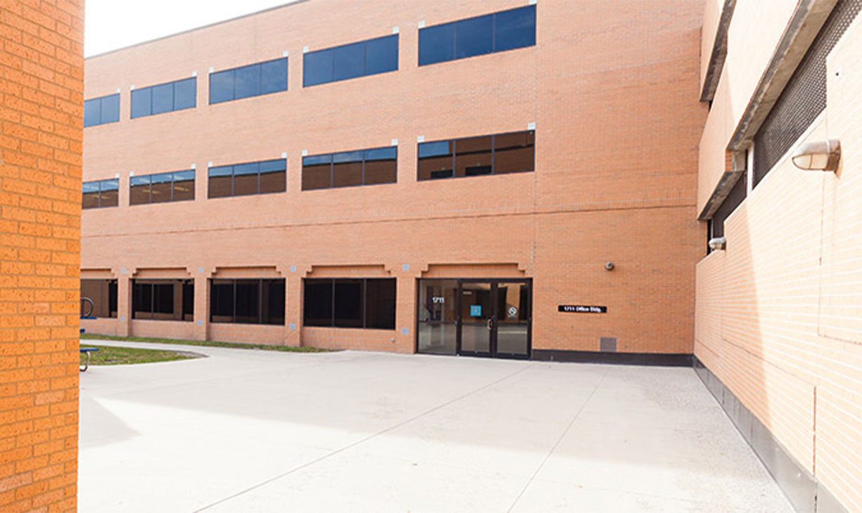 Fargo 1711 Medical Building