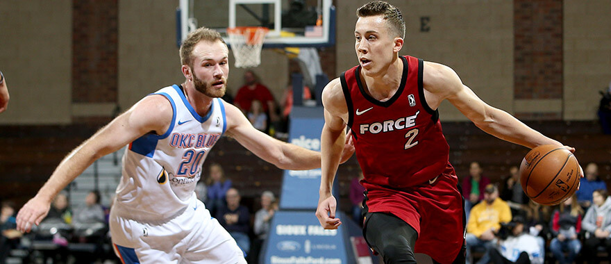 Duncan Robinson of the Sioux Falls Skyforce drives to the basket during a game against OKC Blue