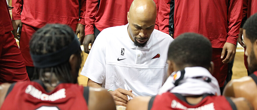 Kasib Powell coaching during a Sioux Falls Skyforce game.